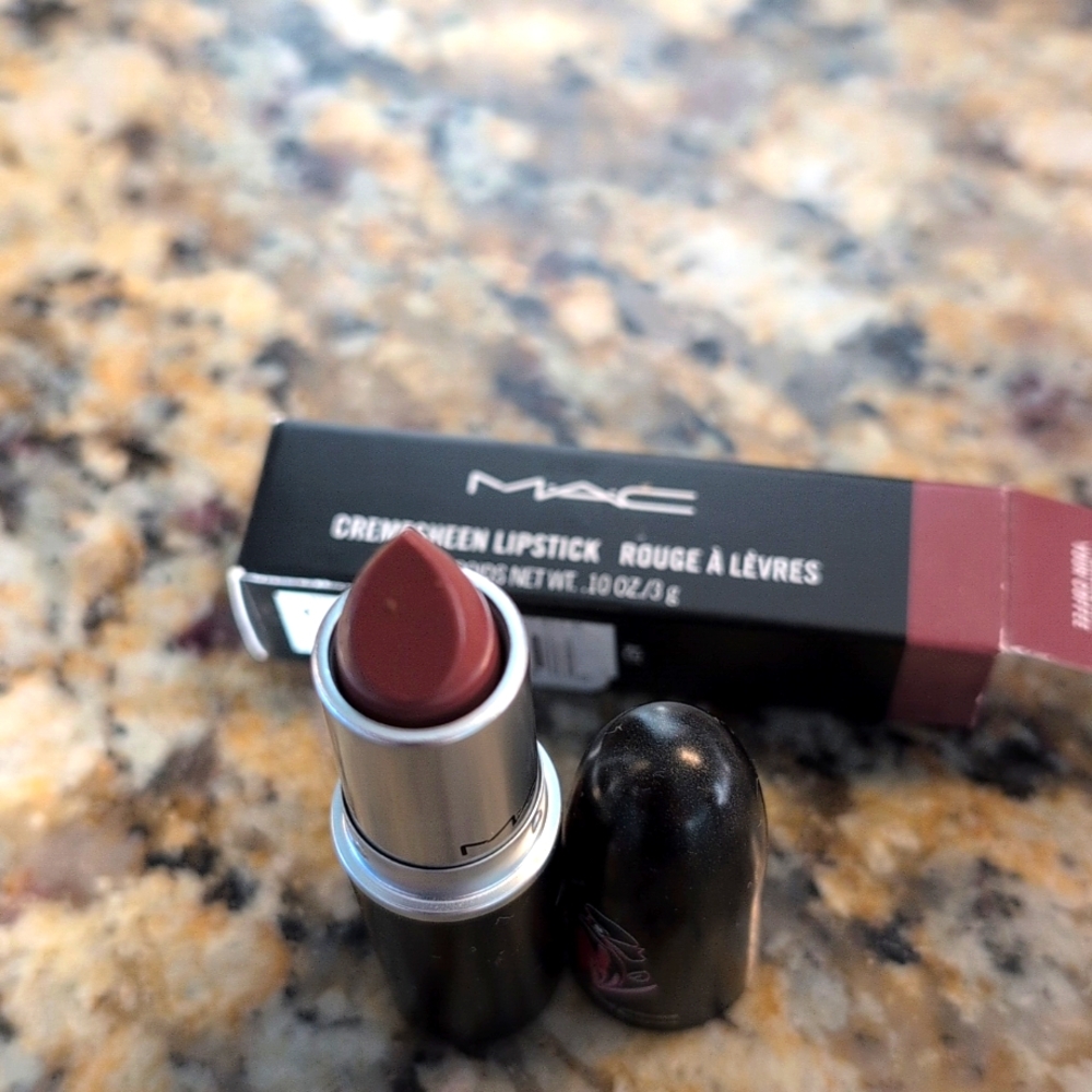 MAC Cremesheen Lipstick in Rich Creme